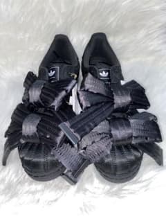 新品　韓国adidas x CAROLINE HU superstarのサムネイル