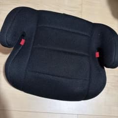 美品　ジュニアシート 15-36kg ECE R44/04のサムネイル