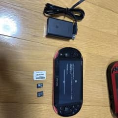 よ*）様 PS Vita 本体 充電器 microSDカード付きのサムネイル