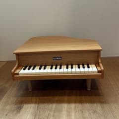 KAWAI ミニピアノ グランドピアノ型 木目調 - メルカリ