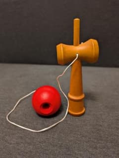 木製 けん玉 赤いボール付き - メルカリ