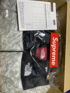 Supreme The North Face PaperPrint Nuptseのサムネイル