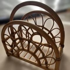 籐マガジンラック☺︎ラタンマガジンラック 北欧ヴィンテージ - メルカリ