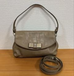 Chloe クロエ リリィ ショルダーバッグ リボン ベージュ系 レザー Chloe クロエ リリィ ショルダーバッグ リボン ベージュ系 レザー