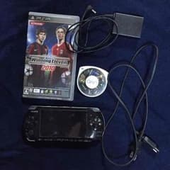 【あつみ様専用】PSP 本体 ソフト二本セットのサムネイル