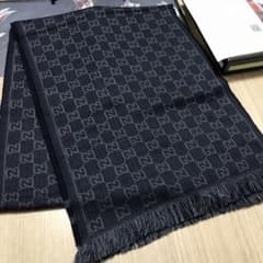 高級ウールGUCCIマフラー❗️グッチマフラー　メンズマフラー　グッチ　ブラックのサムネイル