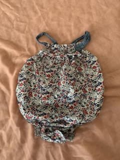花柄ロンパースのサムネイル