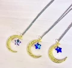 三日月と星のネックレスのサムネイル