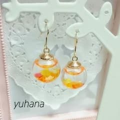 紅葉の始まり ガラスドームピアス スノードームピアス アレルギー対応のサムネイル