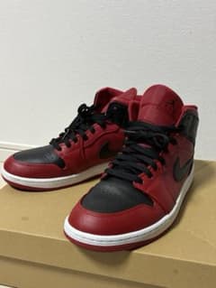 Nike Air Jordan 1 MID Bredのサムネイル