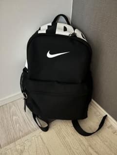 NIKE キッズ　リュックのサムネイル