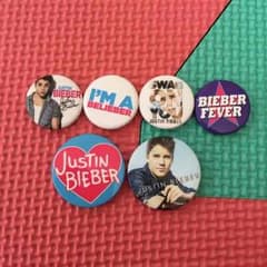 Justin Bieber バッジ6点セット 【値下げ中】のサムネイル