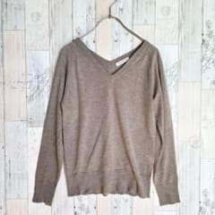 美品　アーバンリサーチ　レディースニット　ウール50% ラグラン袖　Ｖネック