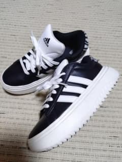 Michio様専用24.5 adidas スニーカー ブラック 白ライン 厚底のサムネイル