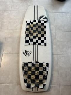 中古 ウェイクサーフィン用 ボード 4.5 KANUK - メルカリ