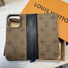 LOUIS VUITTON 手帳型 iPhoneケースのサムネイル