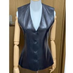 ✨希少・フランス製 A.P.C. ラムスキンレザーベスト✨ - メルカリ