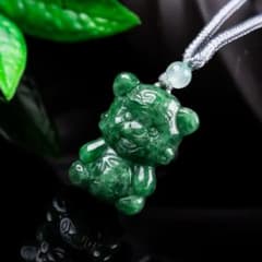 天然翡翠 ペンダントトップ 虎彫り ヒスイ ミャンマー産 天然翡翠 ペンダントトップ 虎 彫刻 玉飾 ヒスイ ミャンマー産 - メルカリ