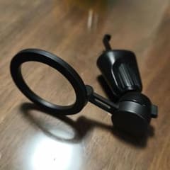 車内　スマートフォンホルダー　マグネットのサムネイル