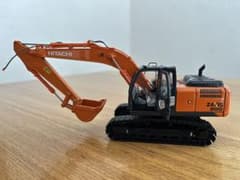 【HITACHI】日立建機 ショベルカー　重機のサムネイル