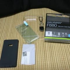 【値下】Simplism WALKMAN F880 シリコンケースセット　黒のサムネイル