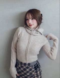 andmary メイジーニットフードトップス ベージュ AM0677 andmary メイジーニットフードトップス ベージュ AM0677 - メルカリ