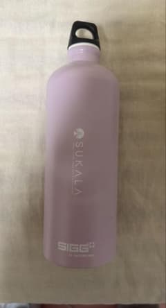 SUKALA SIGG水素水ボトル 水筒 1L ラバ 軽量 - メルカリ
