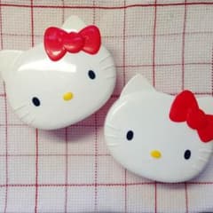 ハローキティのランチボックスのサムネイル