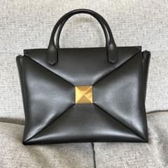 新品未使用】VALENTINO ワンスタッズ ナッパレザー 黒ハンドバック 