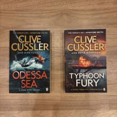 Clive Cussler 洋書 2冊セットのサムネイル