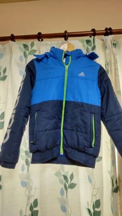 ★ぴろぴろさま専用★アディダス　adidas　上着・ジャンパーのサムネイル