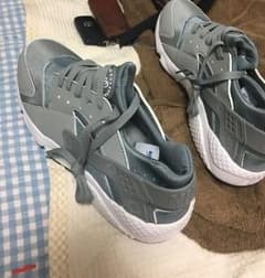NIKE スニーカーのサムネイル