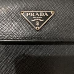 PRADAのサムネイル