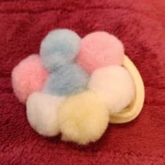 パステルカラー ポンポン シュシュのサムネイル