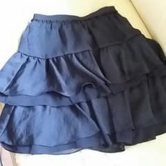 黒のスカートのサムネイル