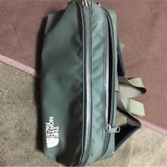 ノースフェイス カバンのサムネイル