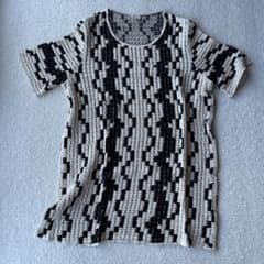 ブラック・ホワイト ストライプ ロング丈ニット半袖Tシャツのサムネイル