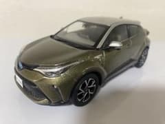 1/30 トヨタ CHR カラーサンプル トヨタ非売品 ミニカー 送料無料のサムネイル