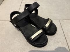 【JEANASIS】ブラック レザー ストラップ サンダルのサムネイル