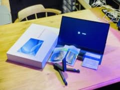 eviciv モバイルモニター 15.6 タッチパネルのサムネイル