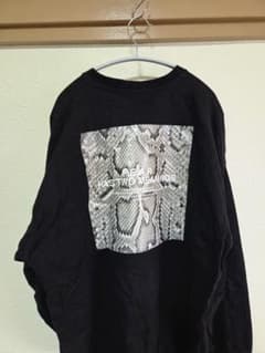 レイジーブルー　パイソン柄 ブラックTシャツのサムネイル