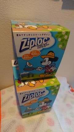 ゆずちゃん様専用。ジップロック コンテナー ディズニー4個セットのサムネイル