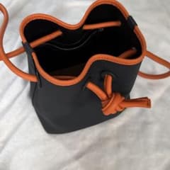 VASICボンドミニレザー 巾着 ショルダーバッグ ネイビー/オレンジ