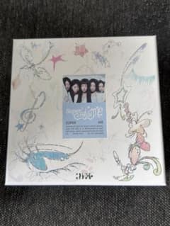 ILLIT 1st Mini Album SUPER REAL MEのサムネイル