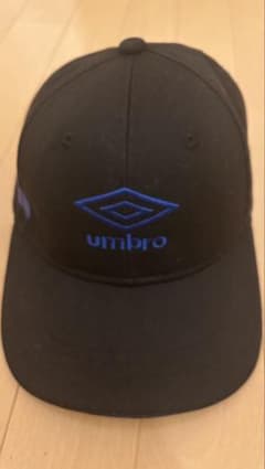 umbro キャップ 黒 帽子　アンブロのサムネイル