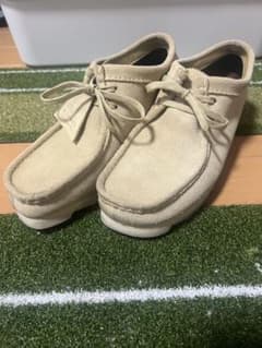 CLARKS クラークスWallabee GTX ベージュ UK7 - メルカリ