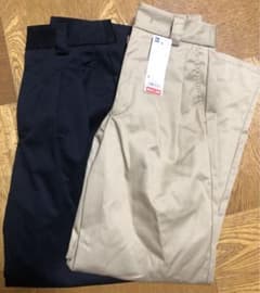 GU ジーユー　チノタックストレートパンツのサムネイル