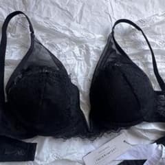 d.i.a. ブラック トライアングルブラ Intimissimi ブラックトライアングルブラジャー 75B - メルカリ