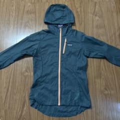 【美品】パタゴニア ウィメンズ・フーディニジャケット XS TATEカラーのサムネイル