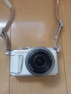 OLYMPUS E−PL9 E-PL9 EZ ダブルズームキット WHI…のサムネイル